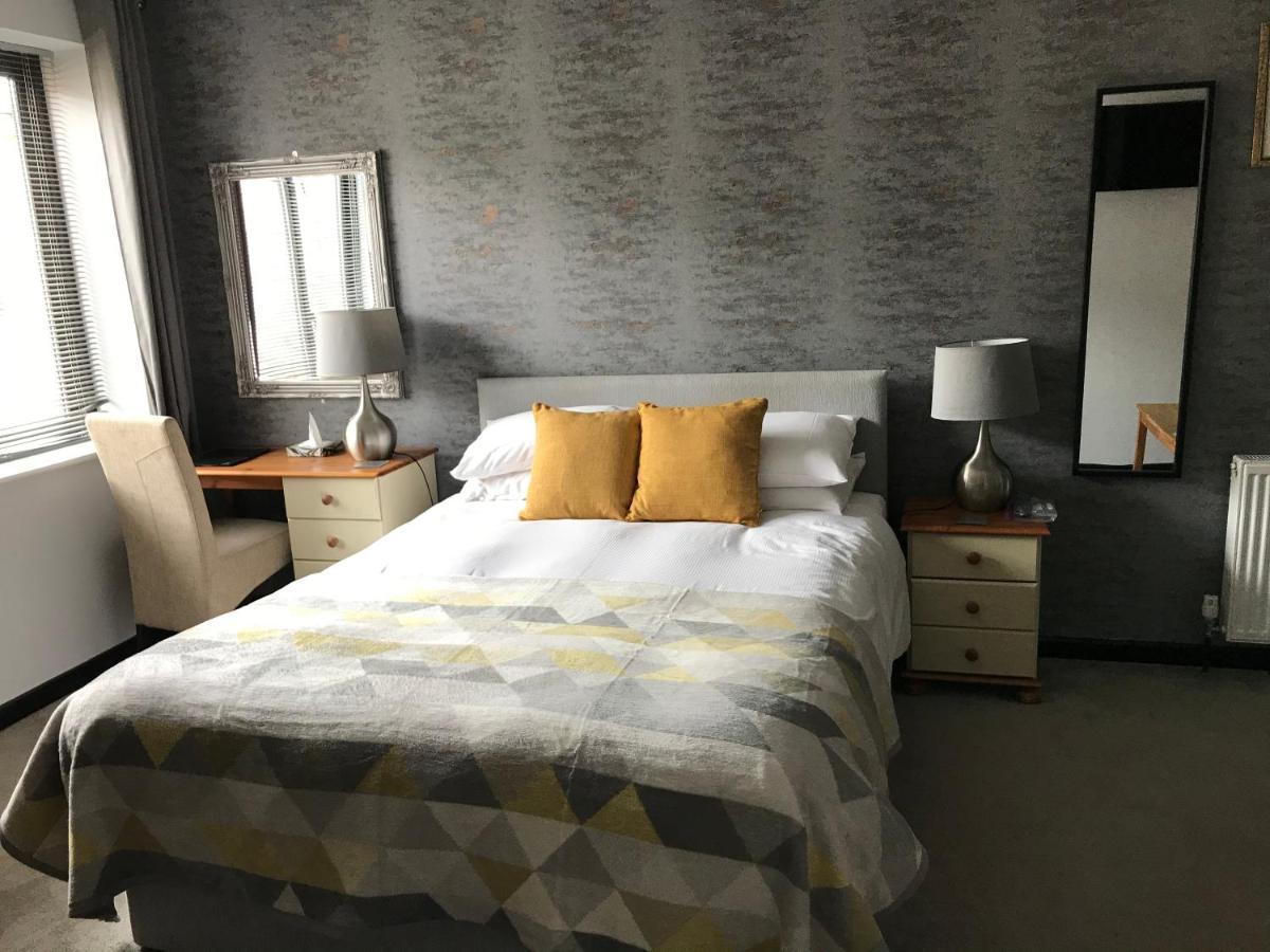 Rooms @ Number Six โอ๊กคัม ภายนอก รูปภาพ